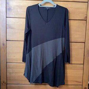 Comfy USA Black & Gray Long Sleeve Tunic Top / Small